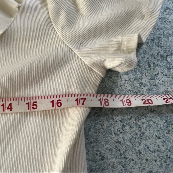 Ralph Lauren Short Sleeve Ruffle front Top - Picture 5 of 6